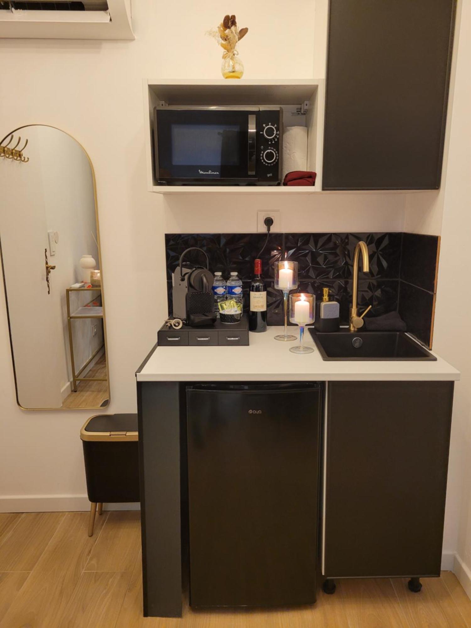 Nuit D'Evasion Love Room Avec Baignoire Balneotherapie Toulon Exterior foto